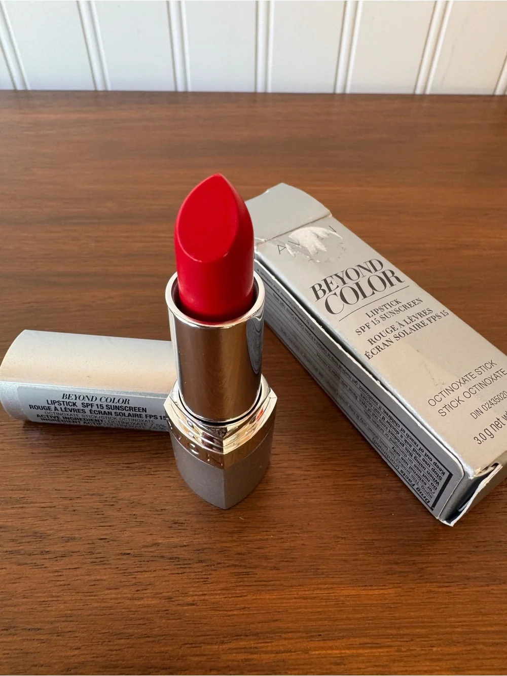 Avon Beyond Color Lipstick - shocking pink